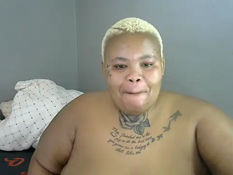 Snapshot of Taraj_thee_thick chatting on 08/08/26, 08:05 Taraj thee thick online show from 08/08/26, 08:05