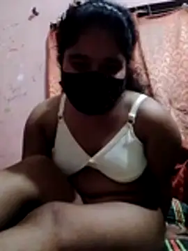 Snapshot of nadia_ahmed chatting on 08/08/26, 03:47 nadia ahmed online show from 08/08/26, 03:47