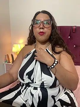 Snapshot of shara_ chatting on 03/28/26, 01:49 shara online show from 03/28/26, 01:49