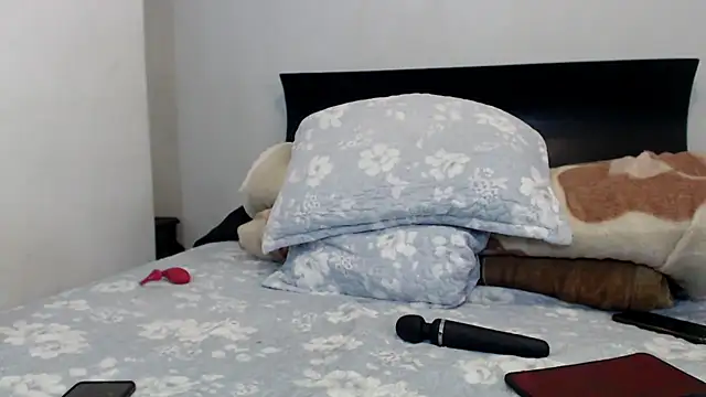 leanna23 online show from 02/20/25, 10:37