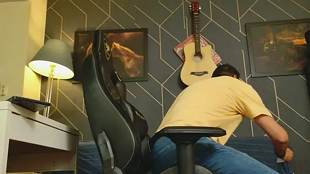 ChrisKox online show from 09/08/25, 06:29