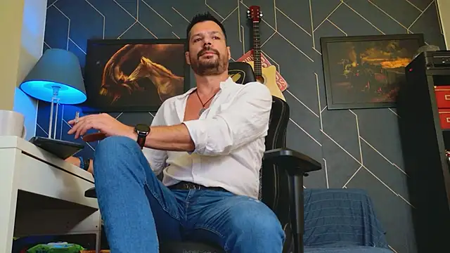 ChrisKox online show from 10/12/25, 03:05