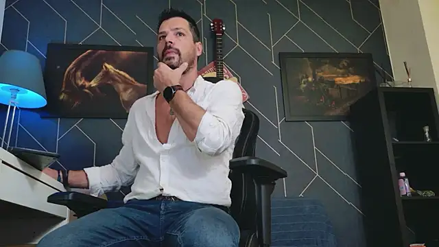 ChrisKox online show from 10/24/25, 06:37