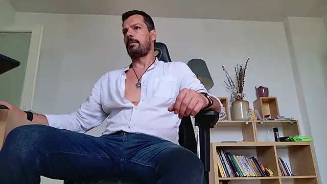 ChrisKox online show from 06/01/26, 07:43