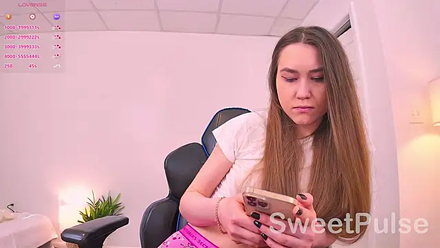 Snapshot of SweetPulse chatting on 02/23/25, 08:33 SweetPulse online show from 02/23/25, 08:33