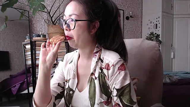 Koreanowner online show from 02/06/25, 06:51