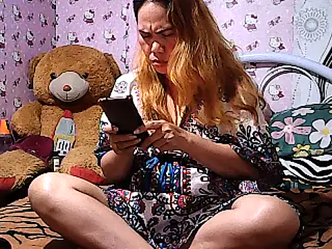 lovely-asian online show from 01/29/25, 11:41