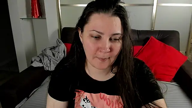 MarySwon online show from 10/10/25, 05:01