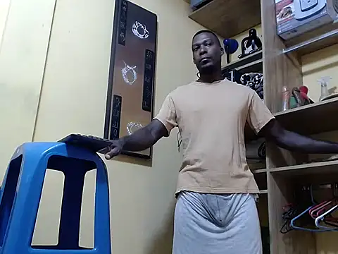 Snapshot of kurtbigcock chatting on 04/11/26, 05:06 kurtbigcock online show from 04/11/26, 05:06