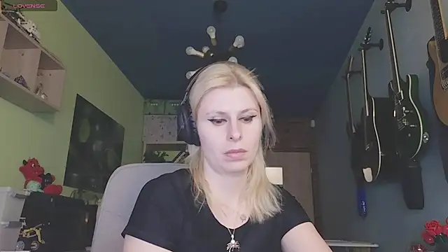 Snapshot of karmija chatting on 02/18/25, 08:58 karmija online show from 02/18/25, 08:58