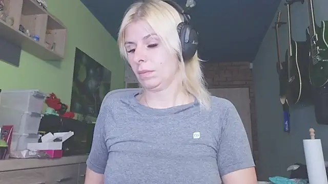 Snapshot of karmija chatting on 10/13/25, 07:58 karmija online show from 10/13/25, 07:58