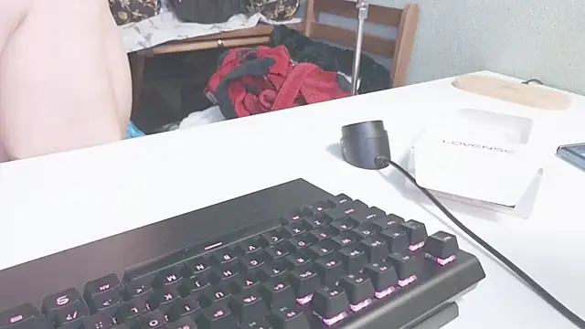 Snapshot of karmija chatting on 10/25/25, 09:20 karmija online show from 10/25/25, 09:20