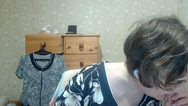 Smart Rose online show from 04/15/26, 08:09