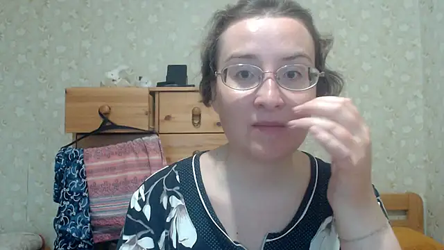 Snapshot of Smart_Rose chatting on 05/14/26, 04:58 Smart Rose online show from 05/14/26, 04:58