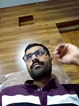 Snapshot of krishna8035 chatting on 12/19/24, 02:02 krishna8035 online show from 12/19/24, 02:02