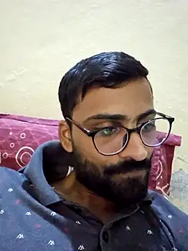 Snapshot of krishna8035 chatting on 02/27/25, 04:52 krishna8035 online show from 02/27/25, 04:52