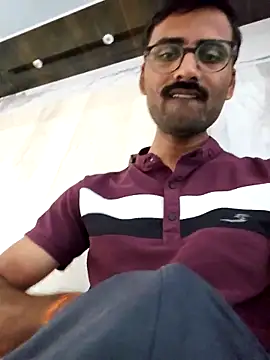 Snapshot of krishna8035 chatting on 03/16/25, 04:41 krishna8035 online show from 03/16/25, 04:41