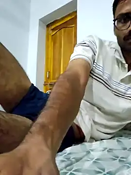 Snapshot of krishna8035 chatting on 09/25/25, 04:54 krishna8035 online show from 09/25/25, 04:54