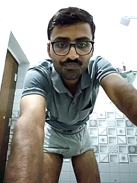 Snapshot of krishna8035 chatting on 09/27/25, 02:55 krishna8035 online show from 09/27/25, 02:55