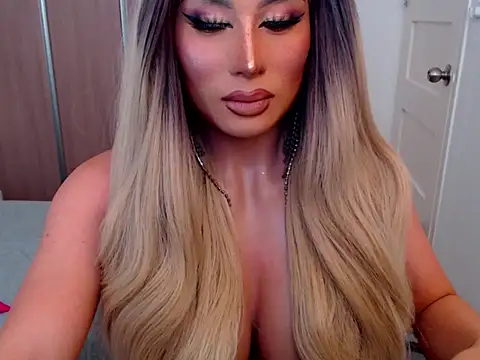 Snapshot of yourmistressofevil69 chatting on 07/17/26, 02:40 yourmistressofevil69 online show from 07/17/26, 02:40