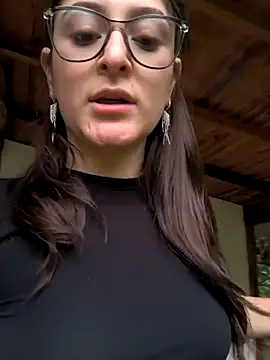 Snapshot of IsabelaGomez chatting on 02/06/25, 12:26 IsabelaGomez online show from 02/06/25, 12:26