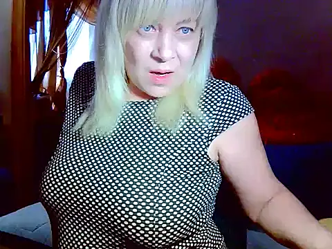Snapshot of AgoniA7 chatting on 04/21/26, 03:28 AgoniA7 online show from 04/21/26, 03:28