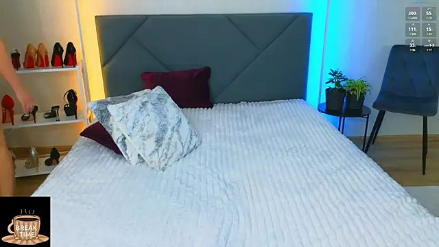 Kira from UA online show from 03/05/25, 12:00