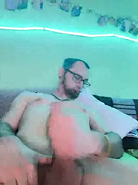 Snapshot of Steveschaw chatting on 02/07/25, 12:20 Steveschaw online show from 02/07/25, 12:20