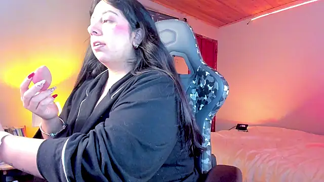 Snapshot of coraline_latin chatting on 12/25/24, 09:33 coraline latin online show from 12/25/24, 09:33