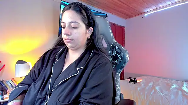 Snapshot of coraline_latin chatting on 01/24/25, 09:15 coraline latin online show from 01/24/25, 09:15