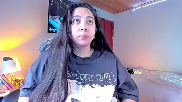 Snapshot of coraline_latin chatting on 02/01/25, 08:47 coraline latin online show from 02/01/25, 08:47