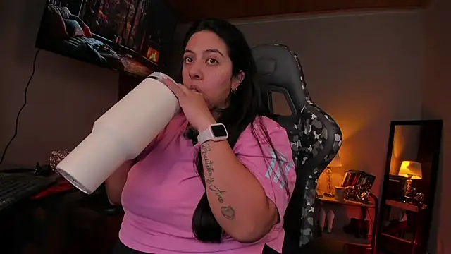 Snapshot of coraline_latin chatting on 02/23/25, 09:16 coraline latin online show from 02/23/25, 09:16