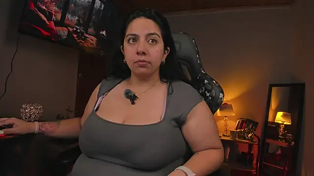 Snapshot of coraline_latin chatting on 02/24/25, 10:47 coraline latin online show from 02/24/25, 10:47