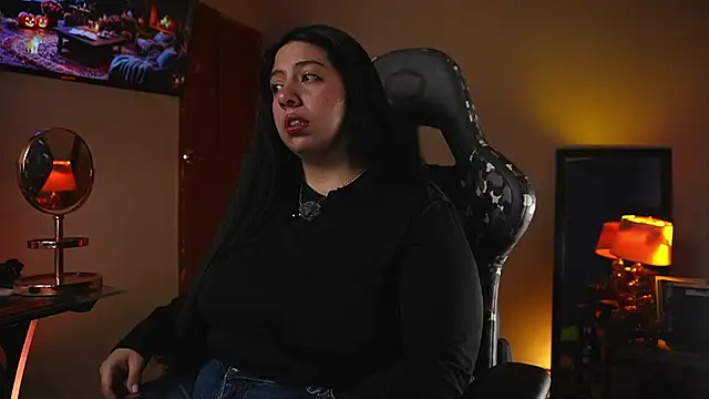 Snapshot of coraline_latin chatting on 09/24/25, 11:52 coraline latin online show from 09/24/25, 11:52