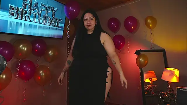 coraline latin online show from 11/10/25, 01:32