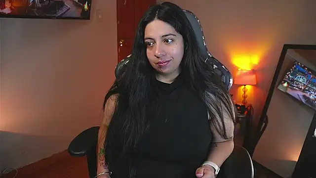 coraline latin online show from 11/23/25, 12:05