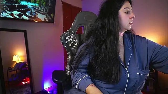 Snapshot of coraline_latin chatting on 03/27/26, 12:16 coraline latin online show from 03/27/26, 12:16