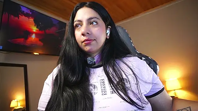 Snapshot of coraline_latin chatting on 04/14/26, 12:55 coraline latin online show from 04/14/26, 12:55