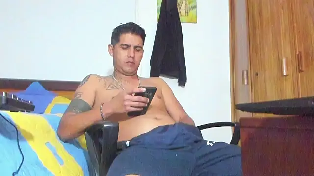 Zack Grey online show from 11/07/25, 04:23