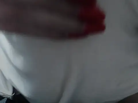 Snapshot of 12inchcuteashley chatting on 10/15/25, 01:28 12inchcuteashley online show from 10/15/25, 01:28