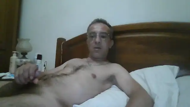 Snapshot of CarlosRocha73 chatting on 05/24/26, 01:10 CarlosRocha73 online show from 05/24/26, 01:10