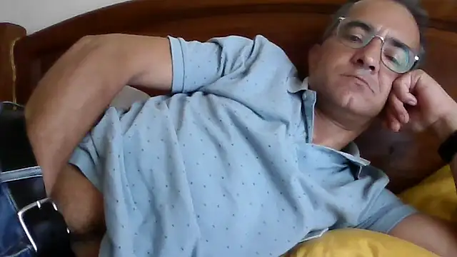 Snapshot of CarlosRocha73 chatting on 06/08/26, 10:48 CarlosRocha73 online show from 06/08/26, 10:48