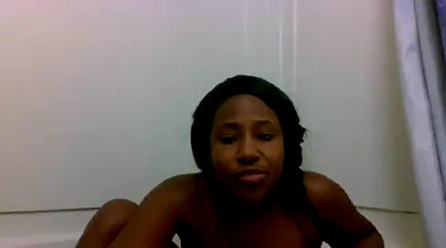 Snapshot of Xochillovemoney2 chatting on 12/14/24, 07:25 Xochillovemoney2 online show from 12/14/24, 07:25