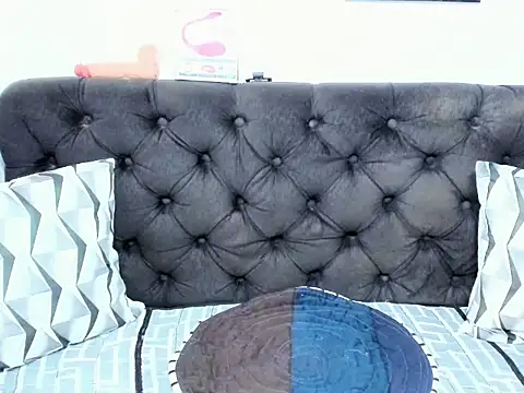 Snapshot of 12inchesselfsuckts chatting on 03/12/26, 02:07 12inchesselfsuckts online show from 03/12/26, 02:07