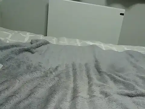 Snapshot of shysuckinguy chatting on 01/15/25, 01:41 shysuckinguy online show from 01/15/25, 01:41