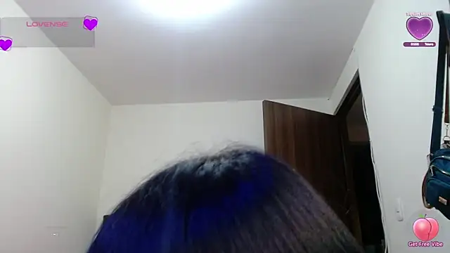 Snapshot of sweetshorexxx chatting on 01/10/25, 12:49 sweetshorexxx online show from 01/10/25, 12:49