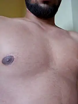 Snapshot of shakir12340 chatting on 12/19/25, 04:19 shakir12340 online show from 12/19/25, 04:19