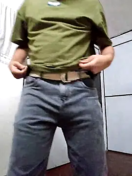 shakir12340 online show from 12/21/25, 12:56