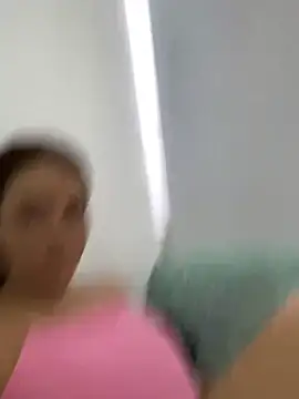 Snapshot of thered_QueenX chatting on 03/14/25, 03:25 thered QueenX online show from 03/14/25, 03:25