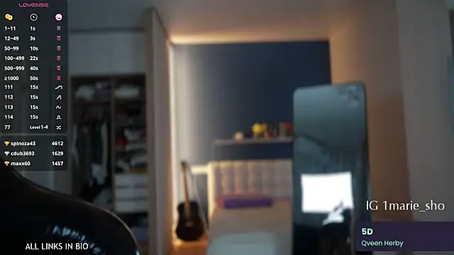 Snapshot of LAUREL_HAZEL chatting on 10/08/25, 06:16 LAUREL HAZEL online show from 10/08/25, 06:16